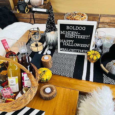 Balcsitthon Apartmanok 希欧福克 外观 照片