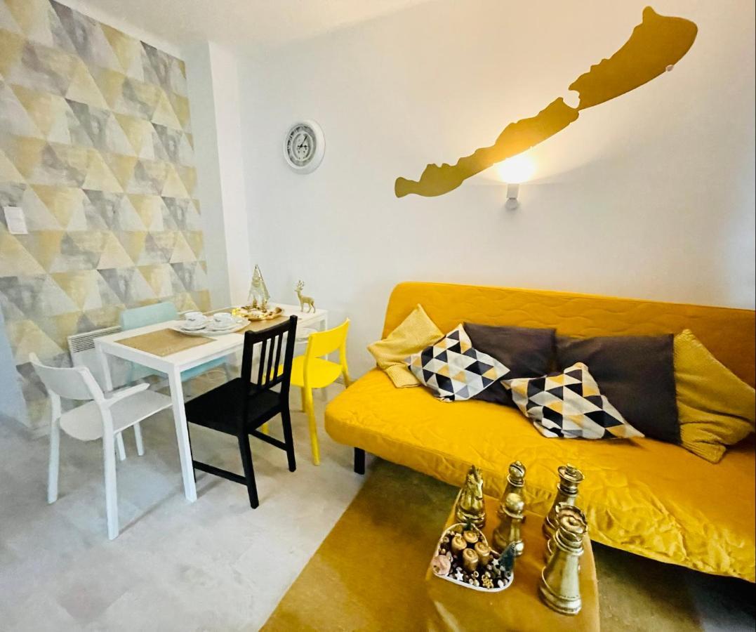 Balcsitthon Apartmanok 希欧福克 外观 照片